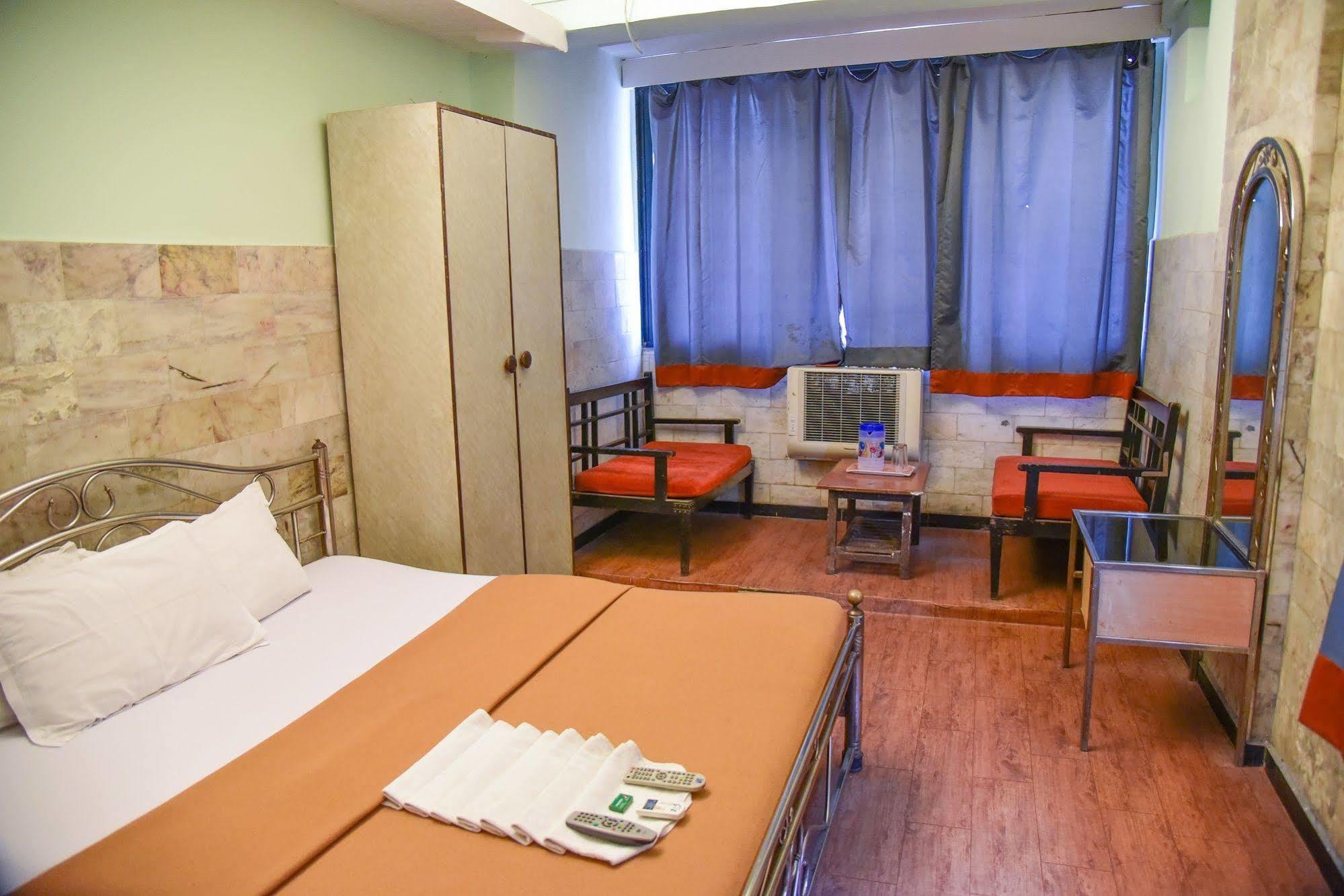 Hotel Evergreen Bombay Exterior foto